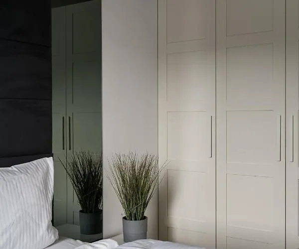 Rentplanet - Stare Apartamento