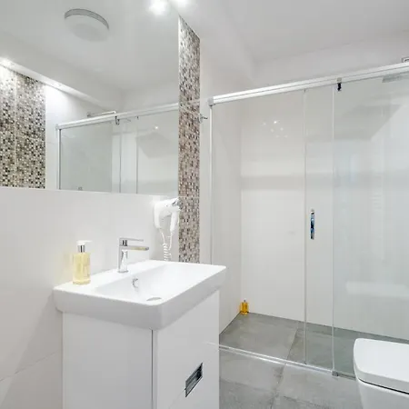 Rentplanet - Stare Apartamento Breslavia