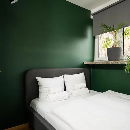 Rentplanet - Stare Apartamento