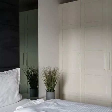 Rentplanet - Stare Apartamento