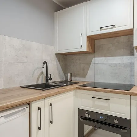 Rentplanet - Stare Apartamento *