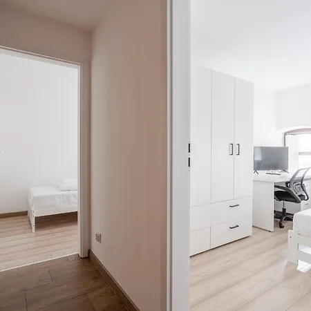 Rentplanet - Stare Apartamento Breslavia