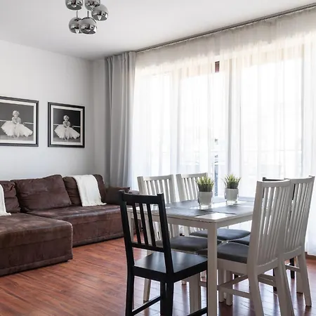 Rentplanet - Stare Apartment